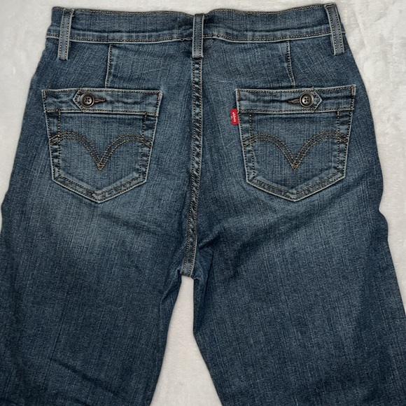Levi’s “Perfectly Slimming” Blue Jeans Size 8 Medium - Picture 6 of 12